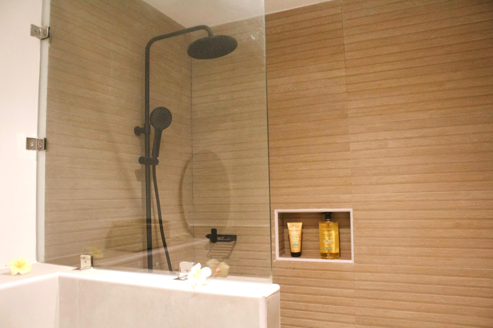 Appartement M2 — Mareva Hell-Ville Nosy Be